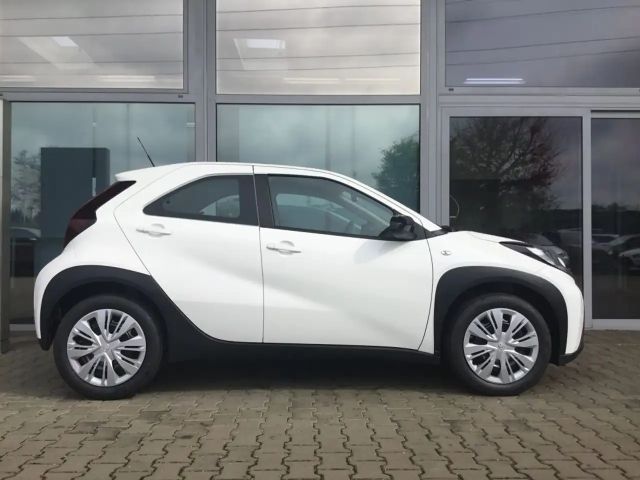 Toyota Aygo X Business Hatchback