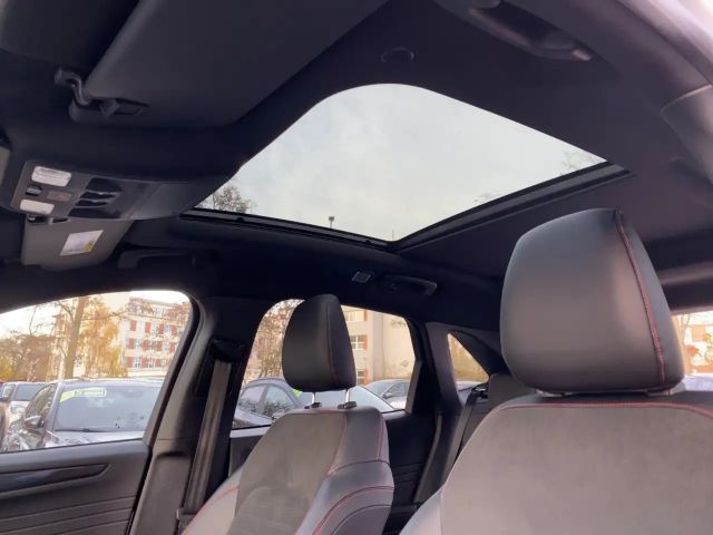 Ford Kuga Plug in Hybrid ST Line X