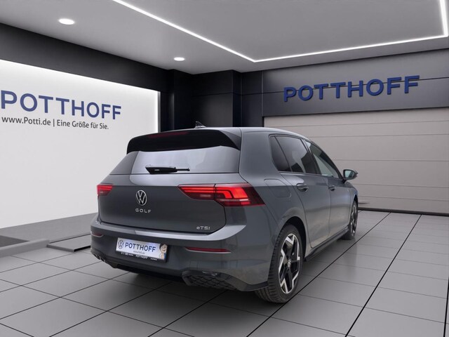 Volkswagen Golf 1.5 eTSI DSG R-Line