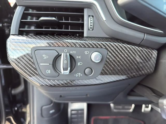 Audi A4 Avant Quattro S-Line