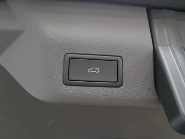 Volkswagen Multivan Style T7