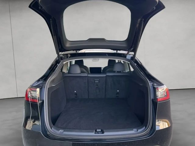 Tesla Model Y AWD Dual Motor Performance