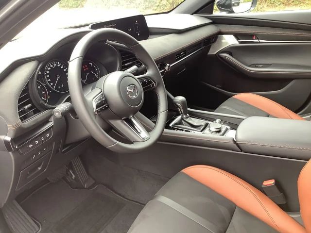 Mazda 3 2.5L SkyActiv e-Skyactiv