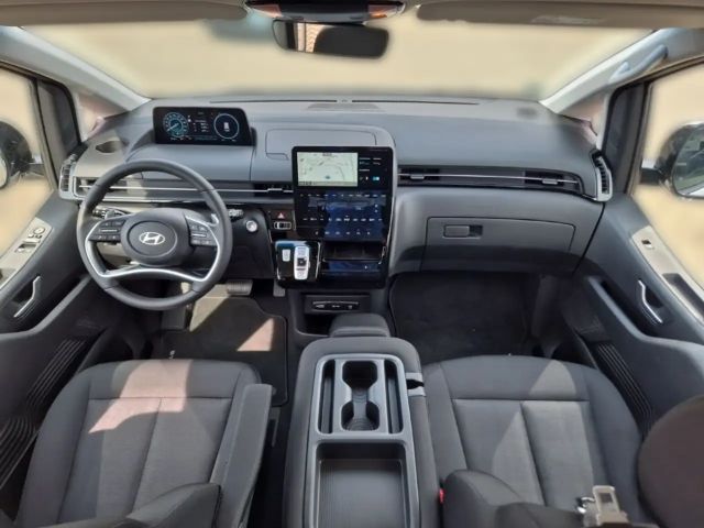 Hyundai Staria Trend
