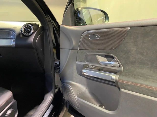 Mercedes-Benz GLB 220 4MATIC AMG Line