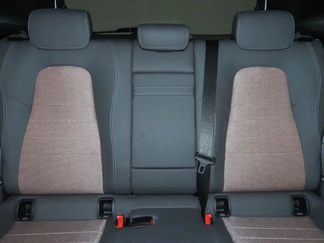 Mercedes-Benz EQA 300 4MATIC Advanced