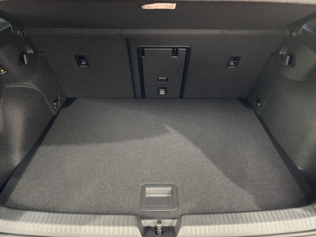 Volkswagen Golf DSG R-Line