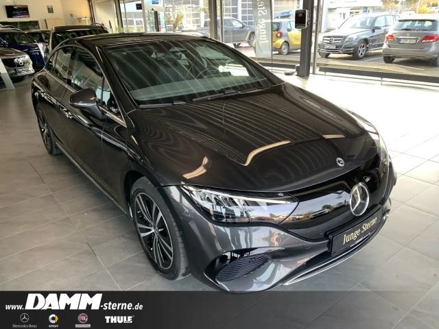 Mercedes-Benz EQE 300 Electric Art Sedan