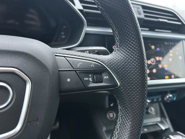 Audi Q3 1.4 TFSI Hybride S-Line