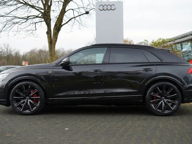 Audi Q8 S-Line