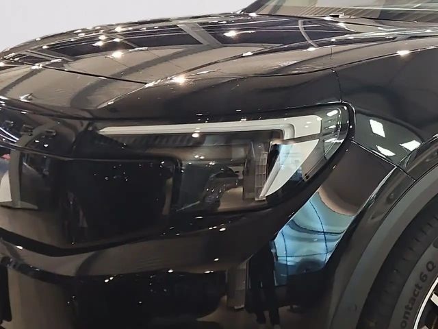 Ford Explorer Extended range