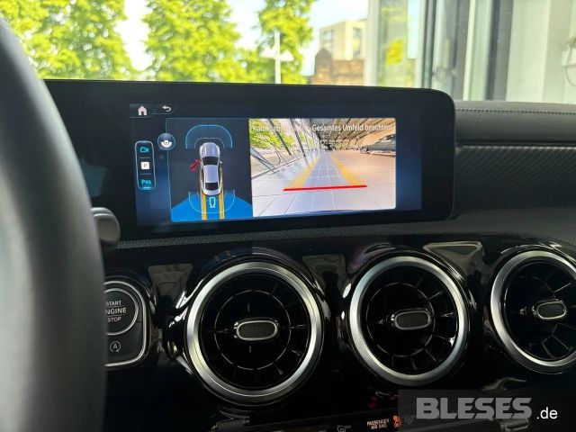 Mercedes-Benz CLA 180 Coupé Progressive