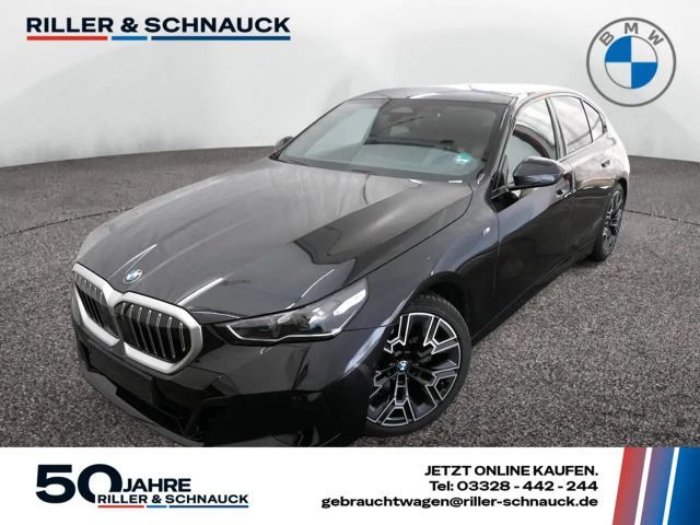 BMW 520 520d M-Sport Sedan xDrive