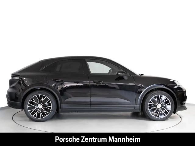 Porsche Macan 4