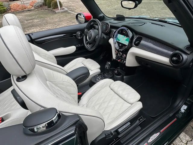 MINI John Cooper Works Cabrio John Cooper Works +Akt.Temp +Hifi h/k +RFK +App