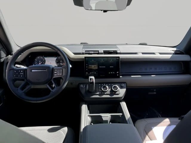 Land Rover Defender 110 D250 Dynamic SE