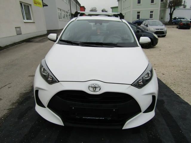 Toyota Yaris Active