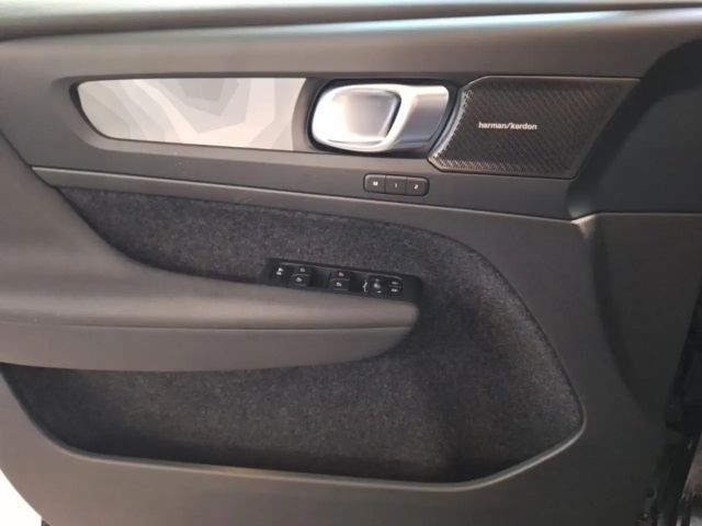 Volvo XC40 Dark Recharge T4 Ultimate