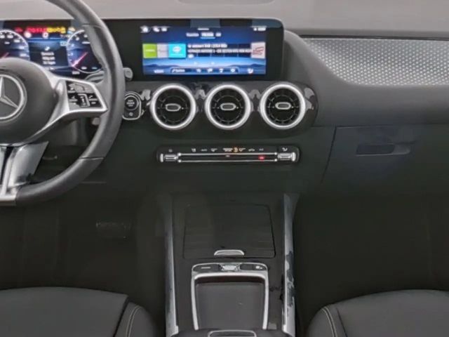 Mercedes-Benz B 200 Progressive