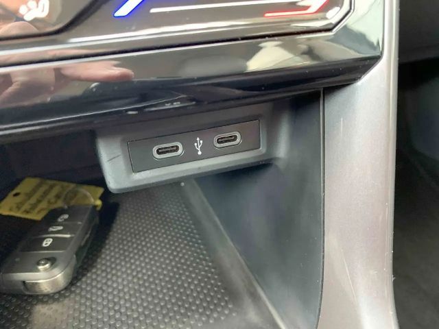 Volkswagen T-Cross 1.0 TSI Style