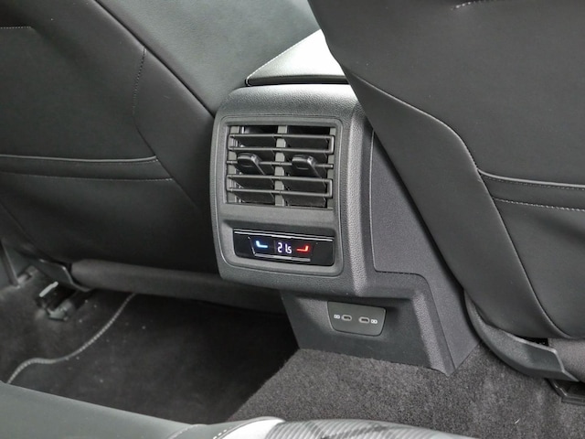 Volkswagen Golf 1.5 TSI R-Line Variant