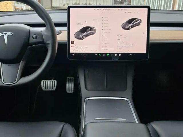 Tesla Model 3 AWD Performance
