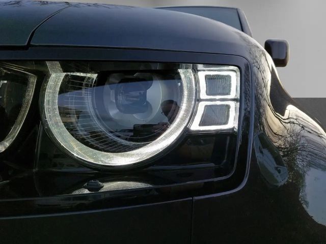 Land Rover Defender 110 D300 Dynamic HSE