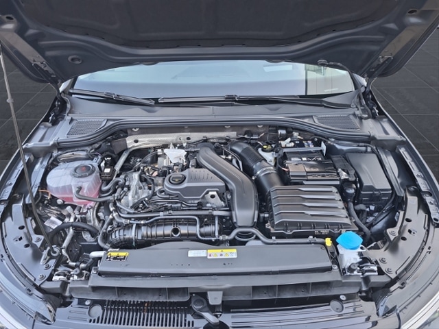 Volkswagen Golf 1.5 TSI DSG Life Variant