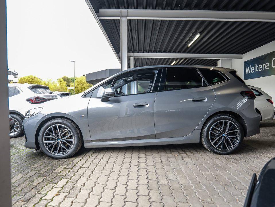 BMW 220 220i Active Tourer