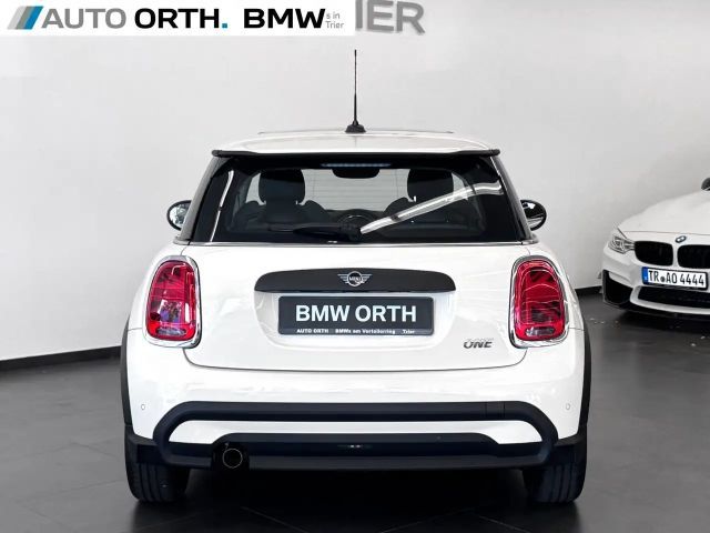 MINI One One AUTOM. NAVI LED PANO SPORTSITZ DIG.TACHO SHZ