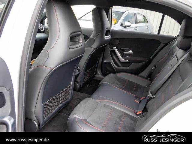 Mercedes-Benz A 200 AMG Line