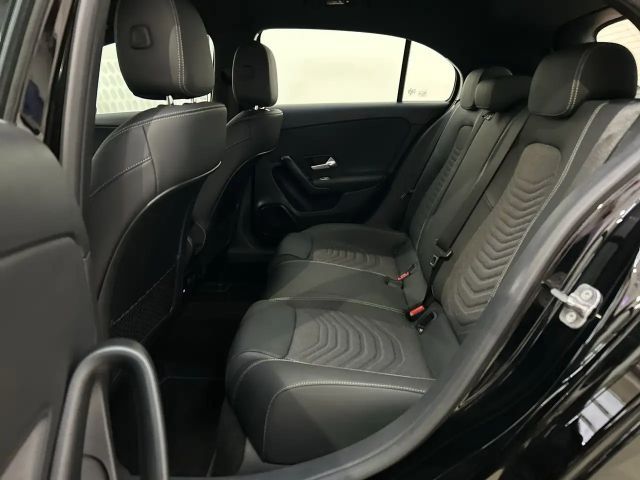 Mercedes-Benz A 180 A 180 d Hatchback