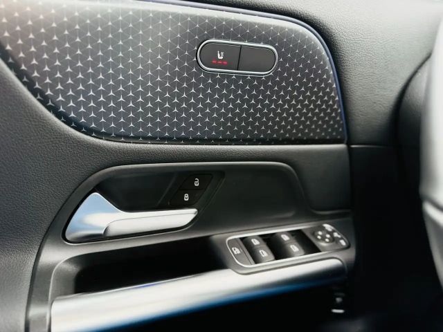 Mercedes-Benz GLA 180 Progressive