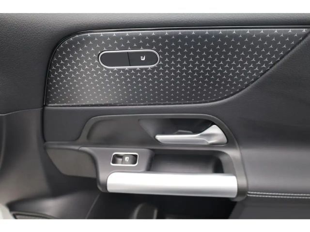 Mercedes-Benz B 180 Progressive