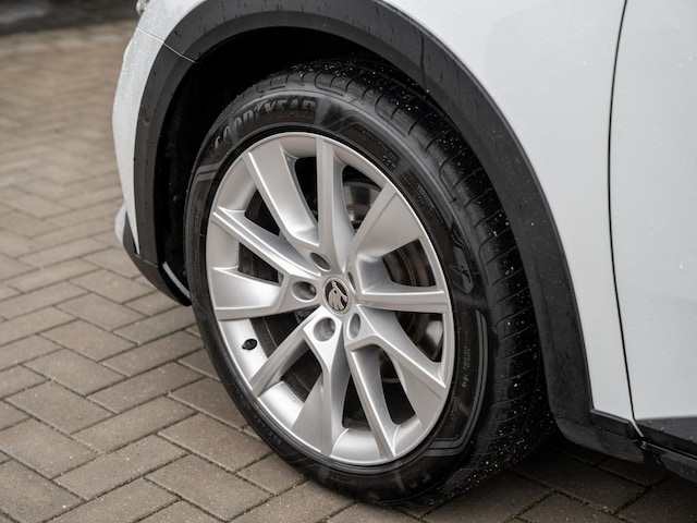 Skoda Superb 2.0 TDI Combi