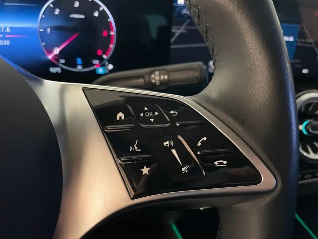 Mercedes-Benz GLA 200 4MATIC GLA 200 d