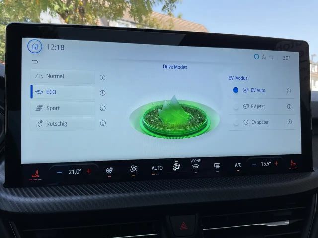 Ford Kuga Plug in Hybrid ST Line X