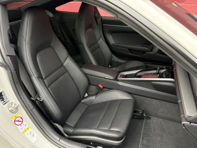 Porsche 911 992 Carrera Coupé