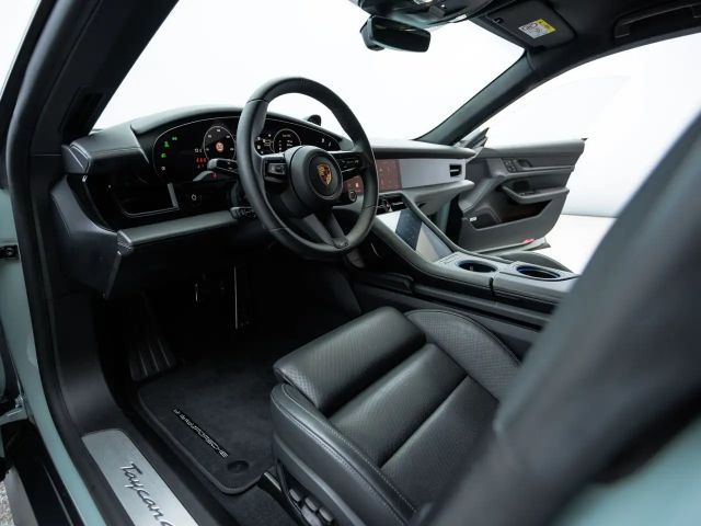 Porsche Taycan 4 Cross Turismo