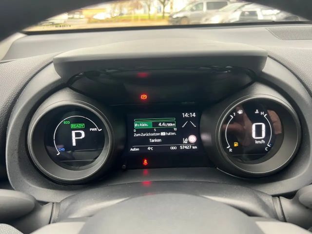 Toyota Yaris Hatchback Hybride Team D