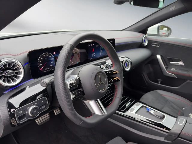 Mercedes-Benz CLA 200 AMG Line Shooting Brake