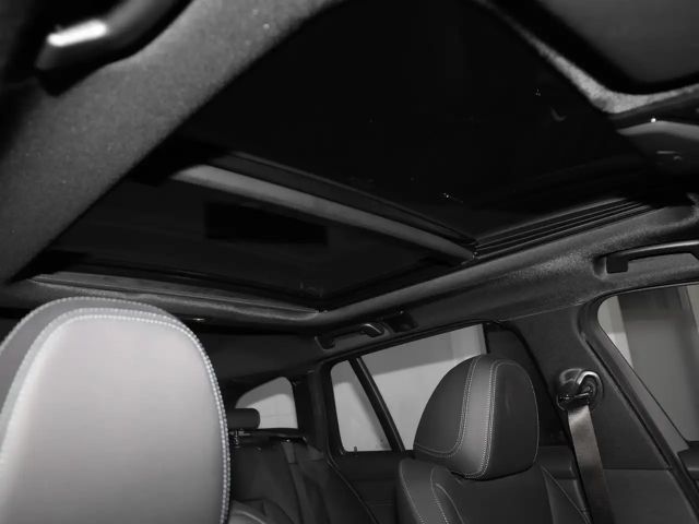 BMW 330 330e M-Sport Touring