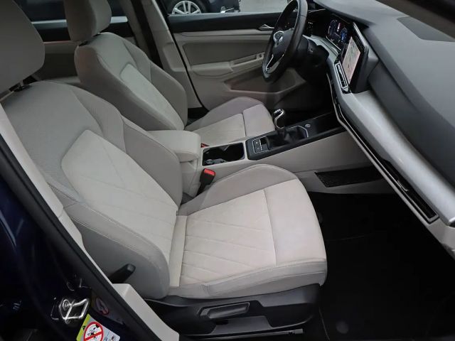 Volkswagen Golf Life Variant