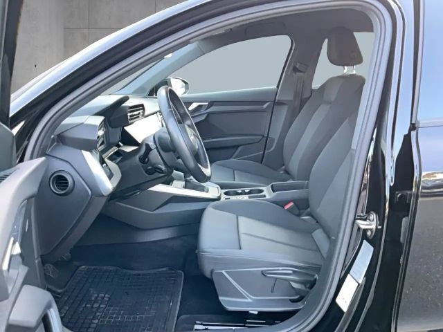 Audi A3 30 TDI Sedan