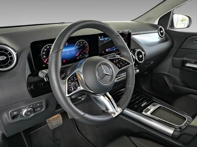 Mercedes-Benz B 180 Progressive Sedan