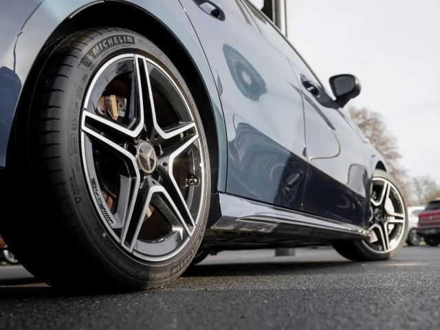 Mercedes-Benz A 35 AMG 4MATIC AMG Line