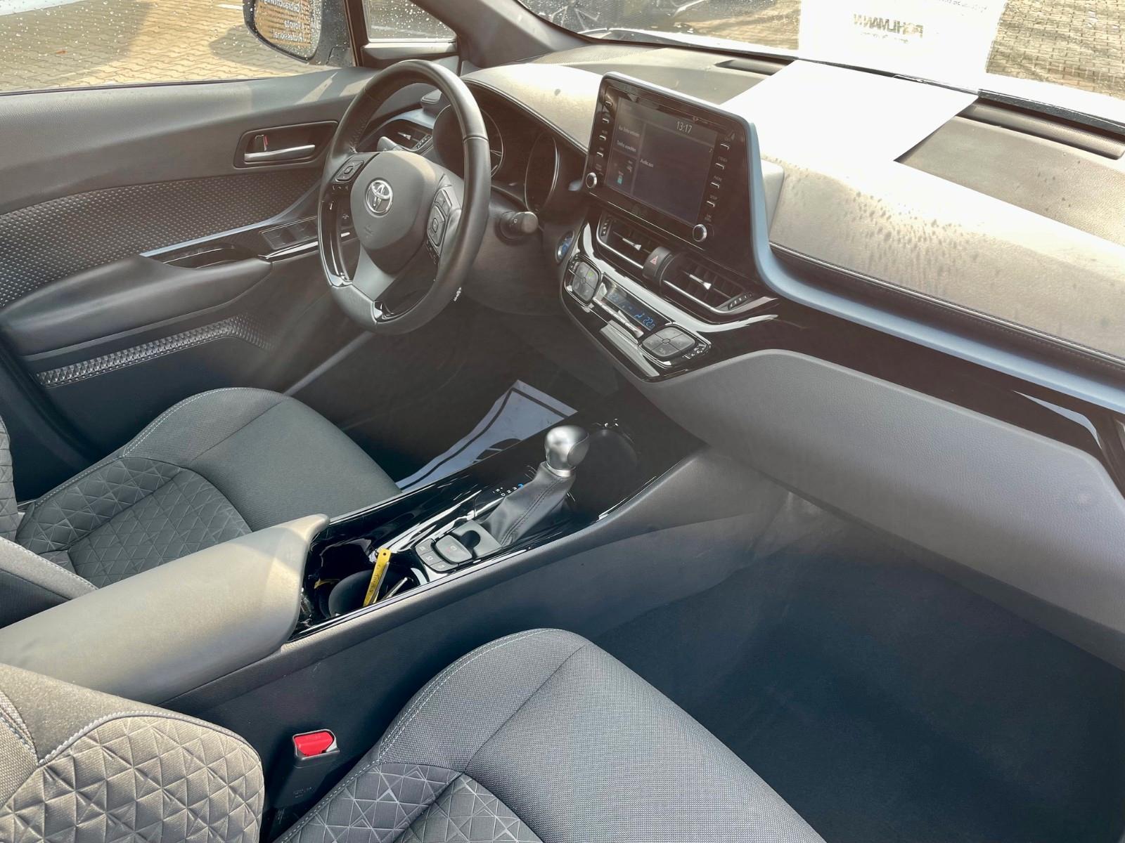 Toyota C-HR Hybride Team D