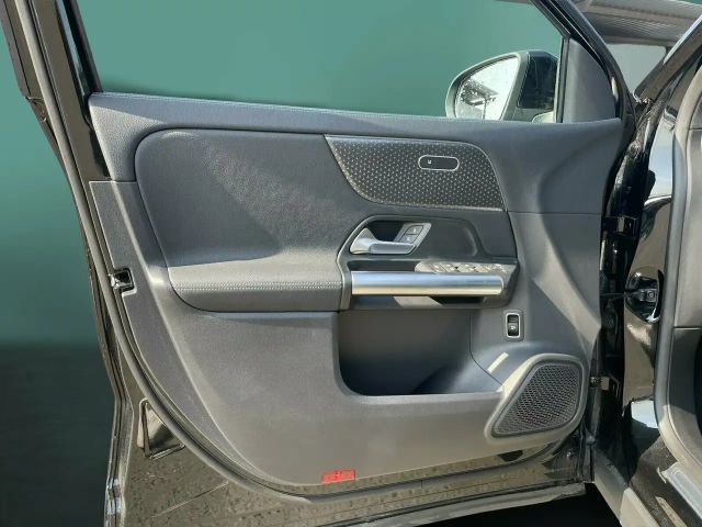 Mercedes-Benz EQA 300 4MATIC Progressive