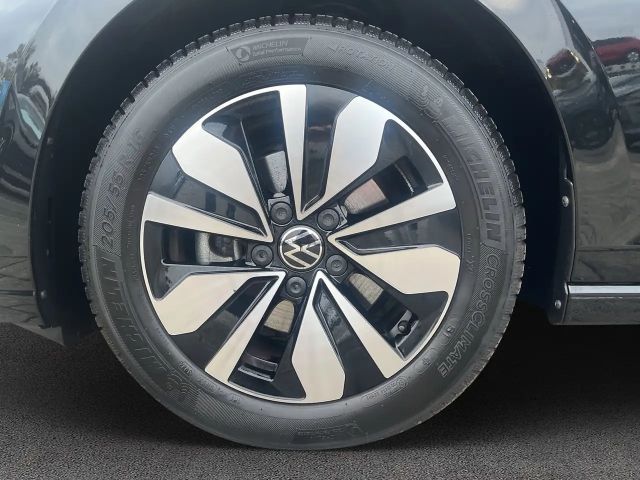 Volkswagen Golf 1.5 eTSI DSG Golf VIII Variant