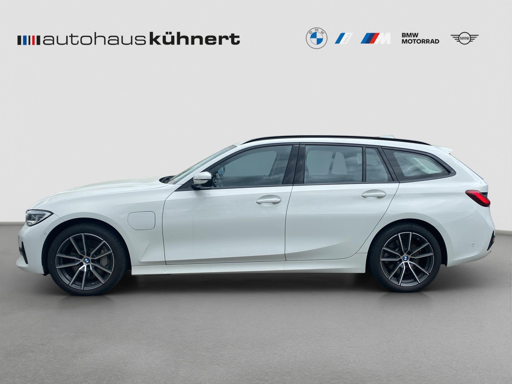 BMW 330 330e Touring iperformance
